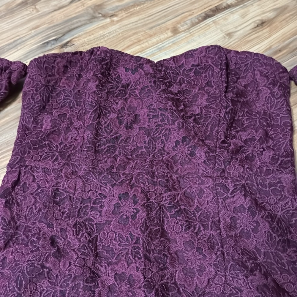 EUC Lulu’s Hartley Lace Off the Shoulder Dress - Picture 2 of 5